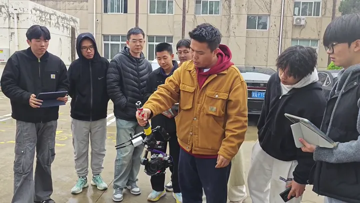 真实教学视频封面